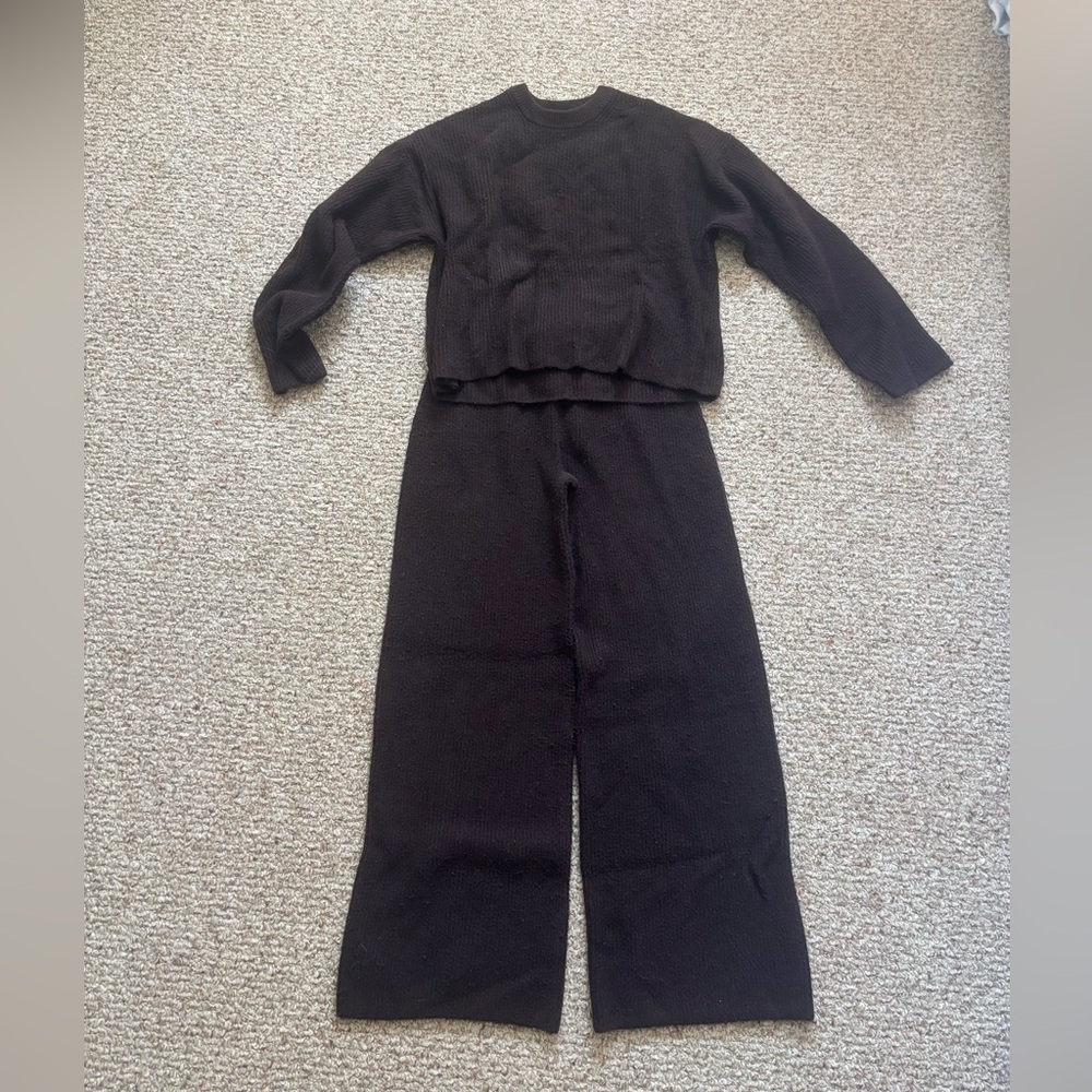 GAP Dark Brown Knit Sweater Set